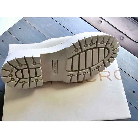 Anthropologie White Mules - Picture 3 of 3